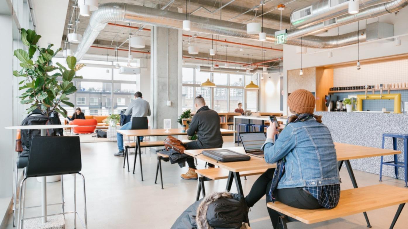 Kontinuierliche Aktualisierung von Kursinhalten basierend auf aktuellen Entwicklungen